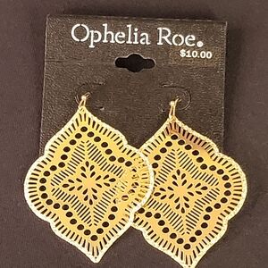 😍 Gorgeous Gold-Tone Leaf Shape Filigree French Hook Earrings by Ophelia Roe